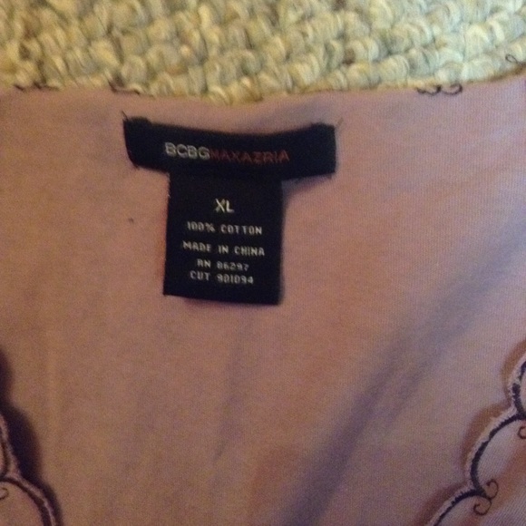 Very Nice Top by BCBG Maxazria - Picture 6 of 6